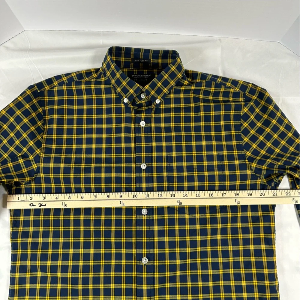 Banana Republic Men Navy and Yellow Plaid Button-Down Shirt, Preppy Look, Size M